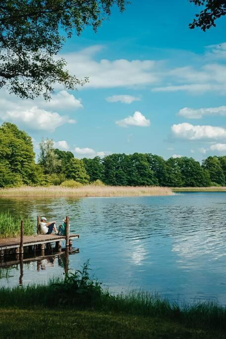Holzhaus Direkt Am See Priepert Экстерьер фото
