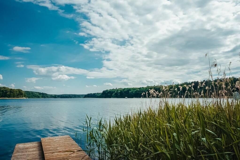 Holzhaus Direkt Am See Priepert Экстерьер фото